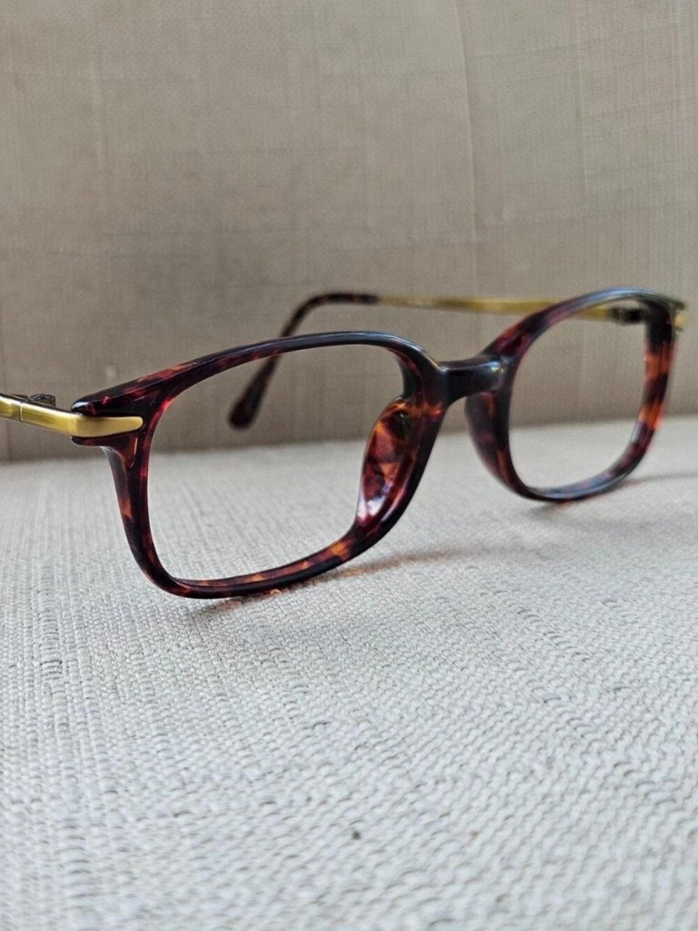 Vintage Guess Ladies Eyeglasses Frame GU643 Eyewear Glasses Brown/Gold Tone - Picture 1 of 10